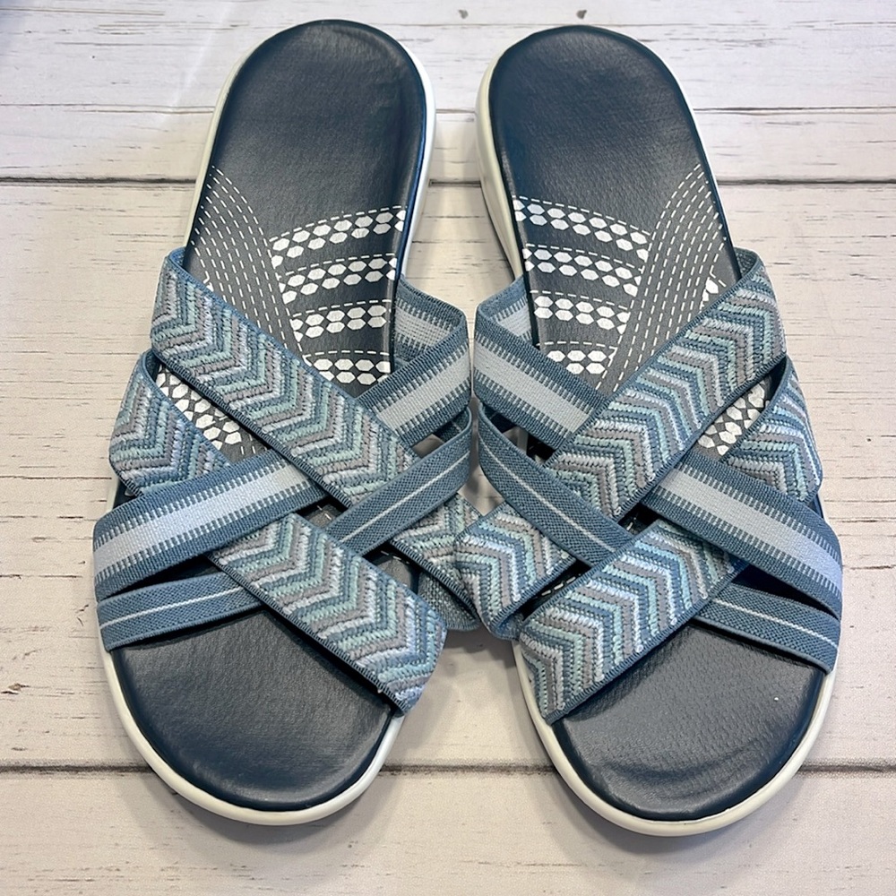 New in bag Blue Flip Flop Sandals Size 10 Boutique